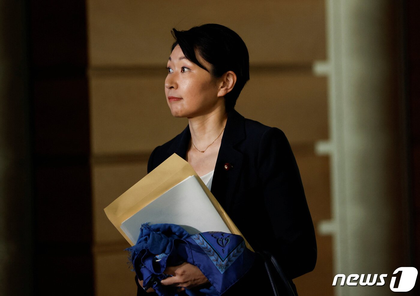 본문 이미지 - 13일 일본 도쿄에서 오부치 유코 자민당 신임 선거대책위원장이 총리 관저로 들어가고 있다. 2023.09.13/ ⓒ 로이터=뉴스1 ⓒ News1 권진영 기자