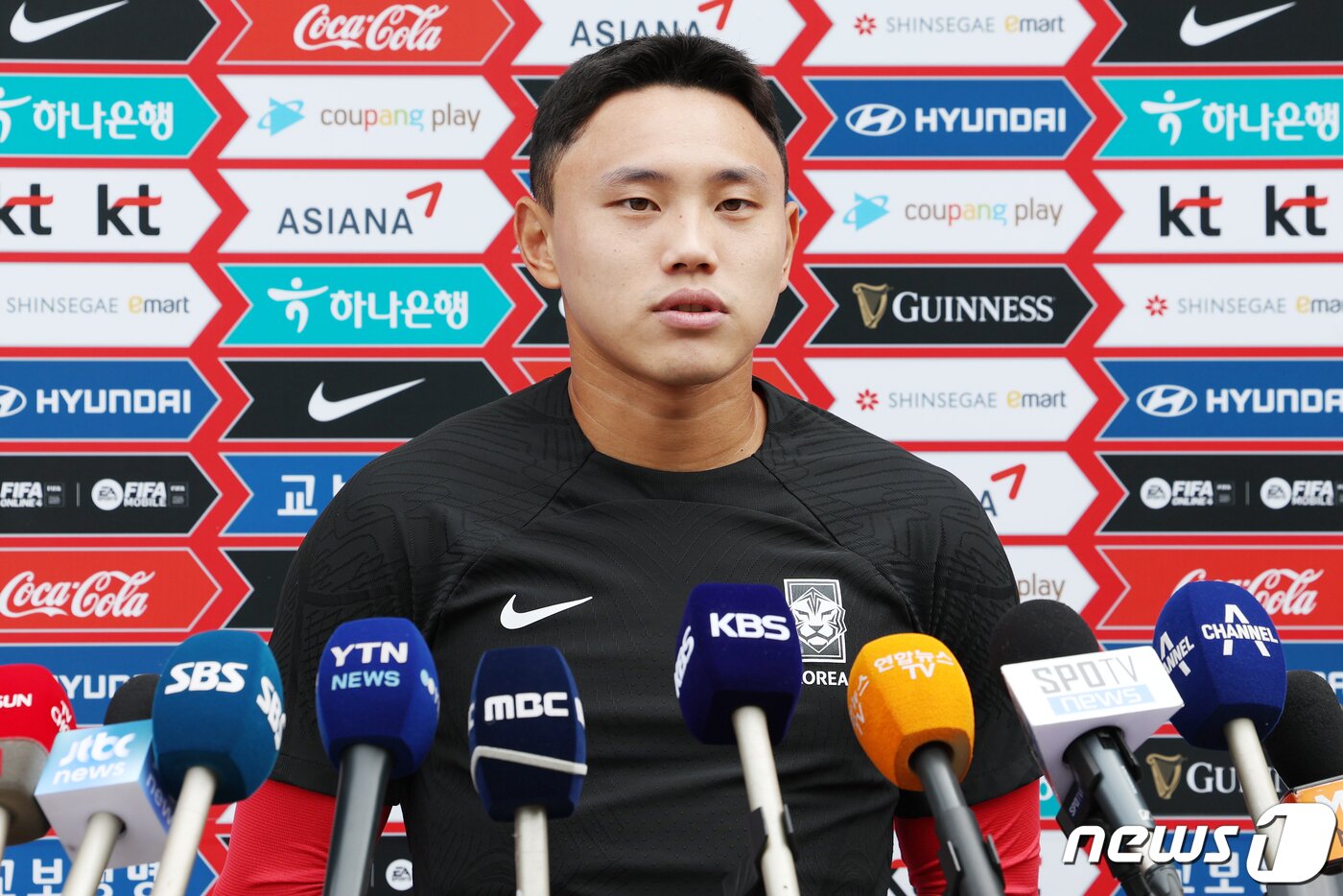 본문 이미지 - 항저우 아시안게임 축구대표팀 조영욱이 14일 오전 경기도 파주 축구국가대표트레이닝센터(NFC)에서 인터뷰를 하고 있다. 2023.9.14/뉴스1 ⓒ News1 민경석 기자