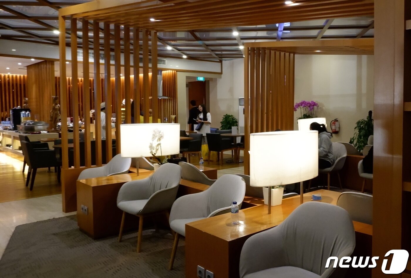본문 이미지 - 응우라이 공항 라운지ⓒ뉴스1 