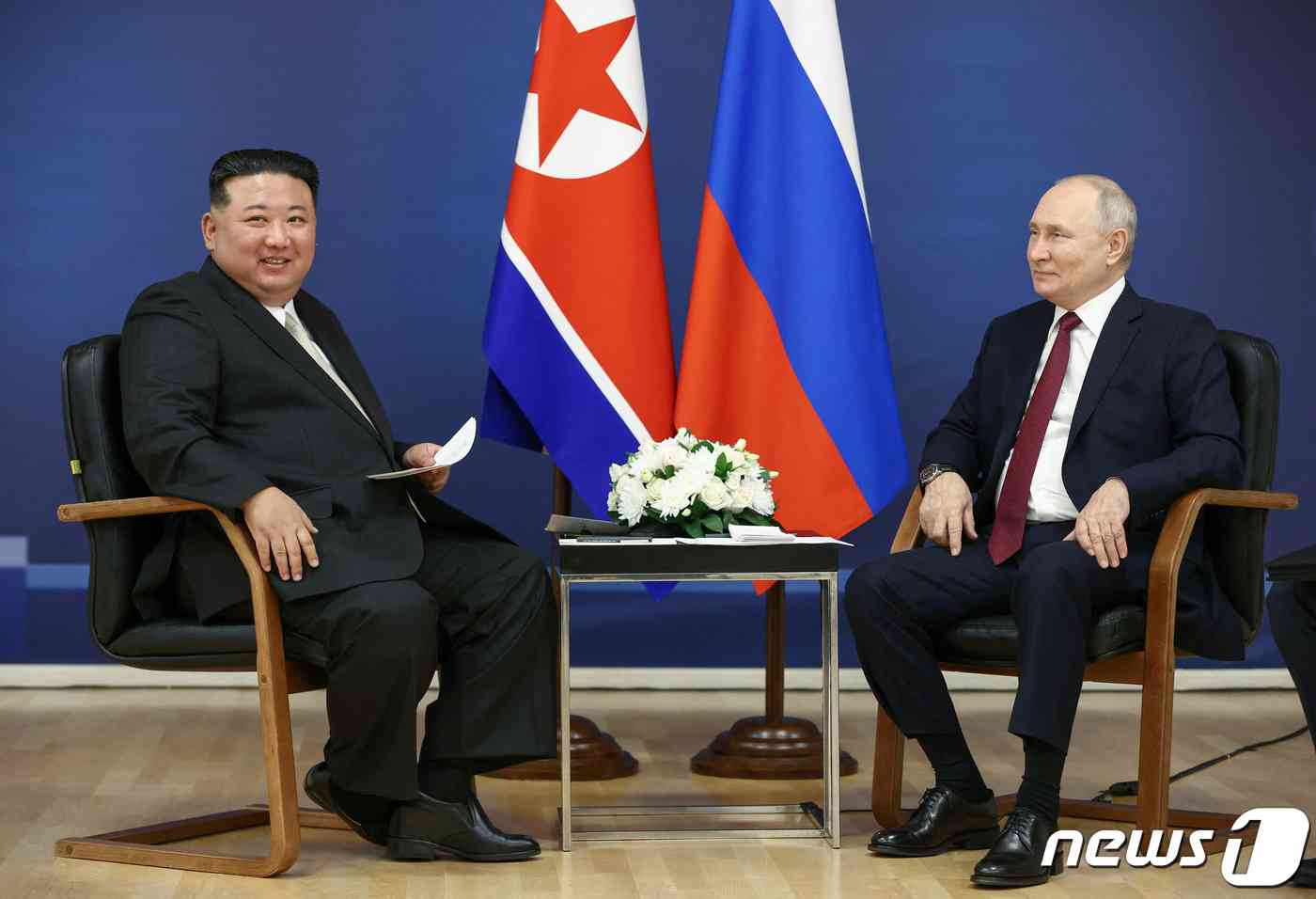 김정은 북한 노동당 총비서(왼쪽)와 블라디미르 푸틴 러시아 대통령. © 로이터=뉴스1