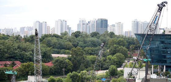 롯데·포스코 베트남 공사비 185억 떼였는데…되려 배상금 물어주나