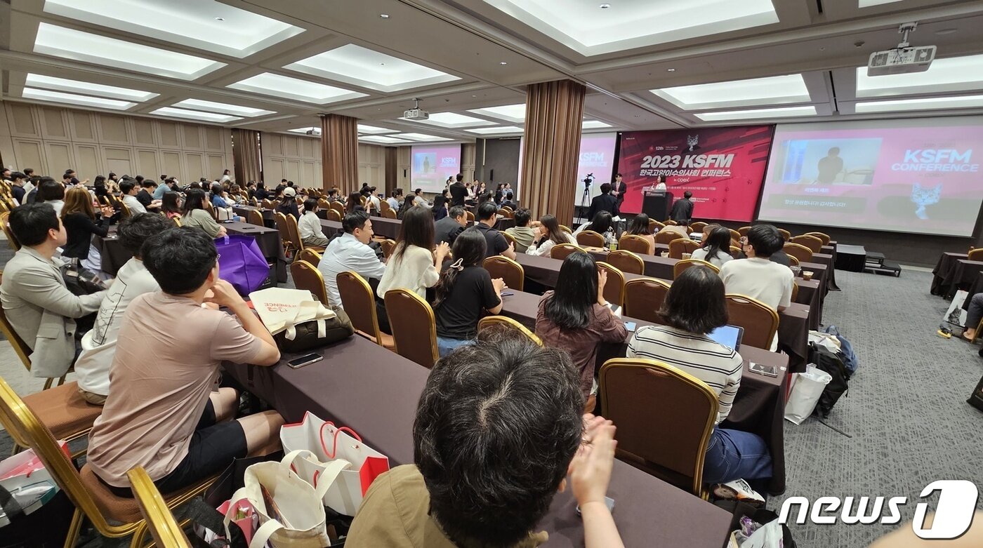 본문 이미지 - 한국고양이수의사회는 16일 서울 강남구 코엑스에서 추계학술대회를 열었다. ⓒ 뉴스1 최서윤 기자