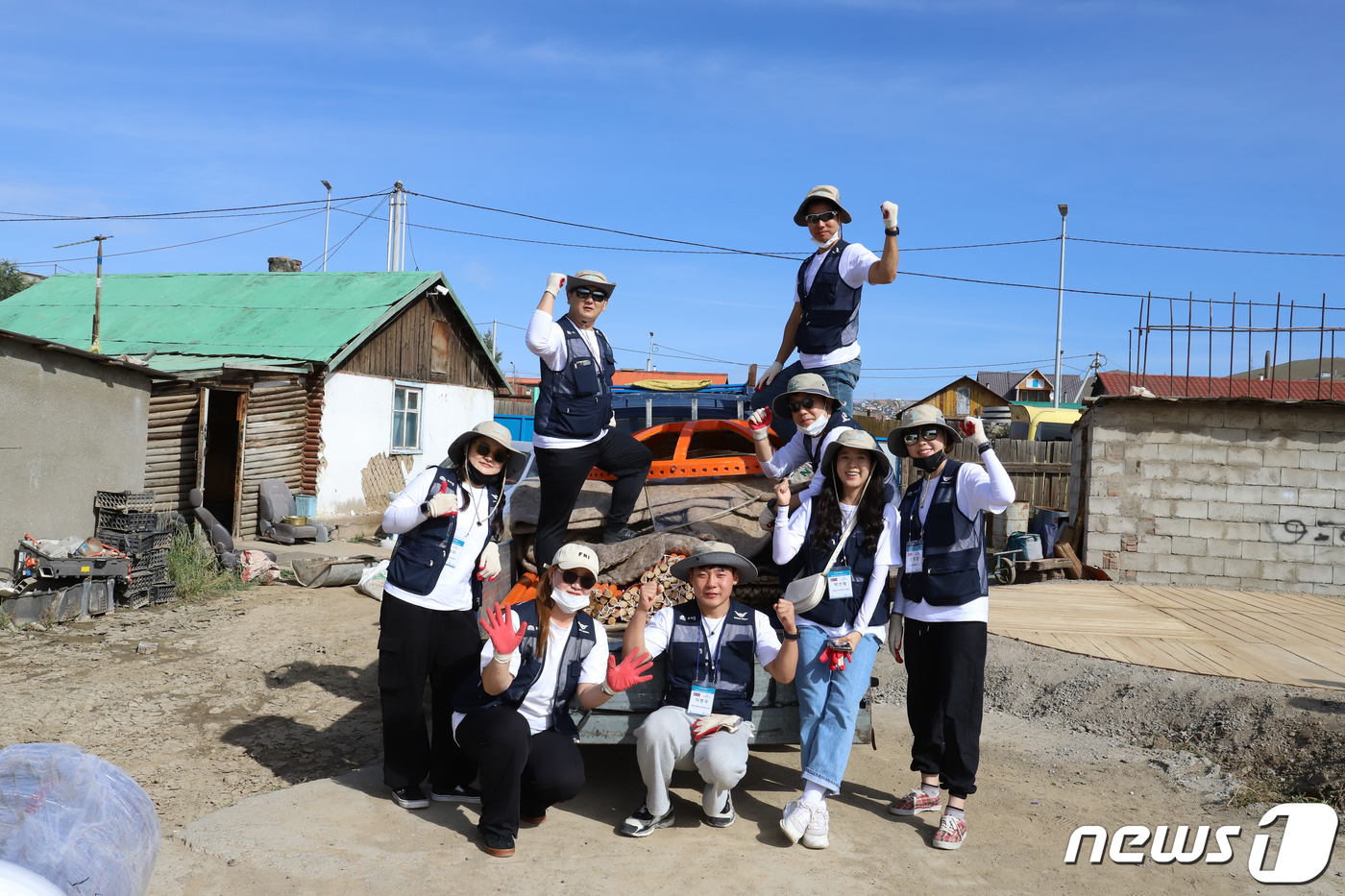 (서울=뉴스1) = 인천국제공항공사(사장 이학재)는 지난 11일부터 16일까지 5박 6일간 인천공항의 글로벌 교육 사업지인 몽골 울란바토르에 인천공항 상주직원 글로벌 봉사단을 파견 …