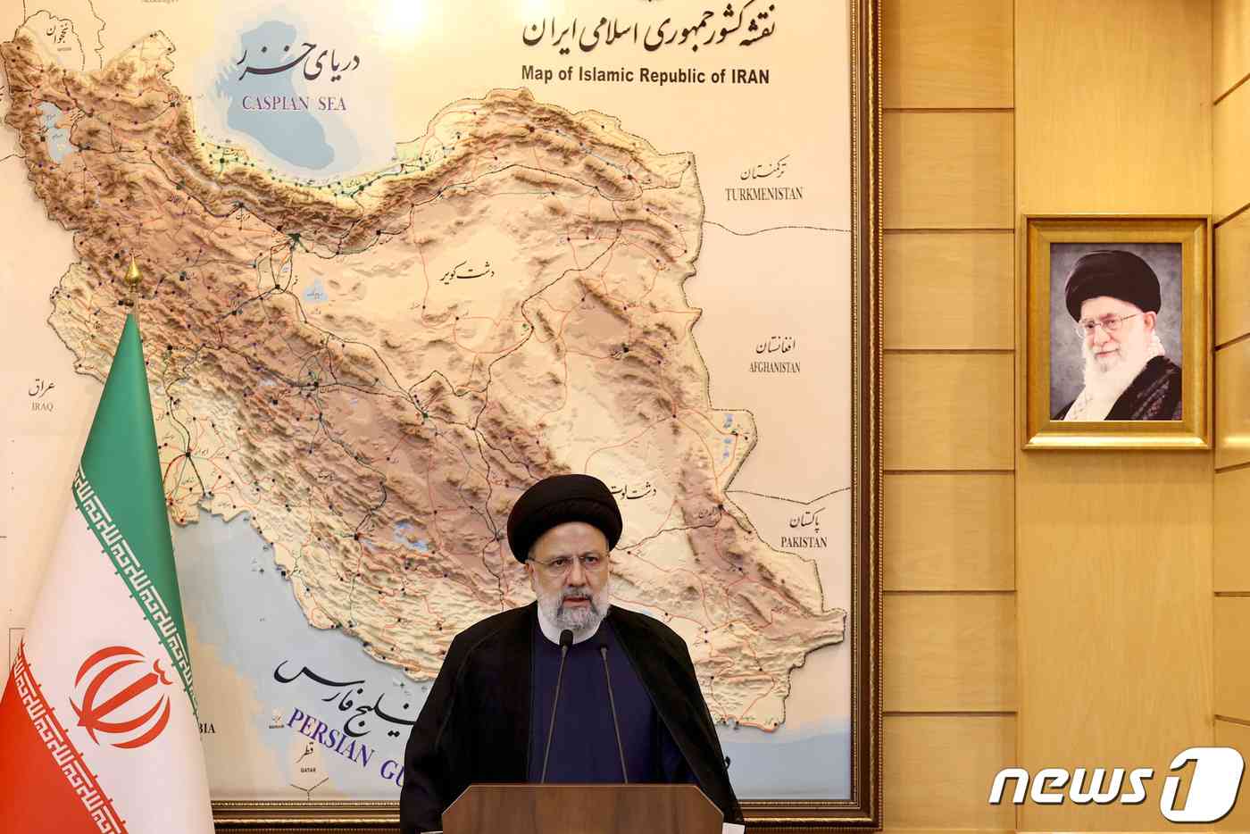 17일(현지시간) 이란 테헤란 메흐라바드 공항에서 에브라힘 라이시 이란 대통령이 뉴욕 방문 송별식 연설을 하고 있다. 2023.09.17/ © 로이터=뉴스1 © News1 장성희 기자