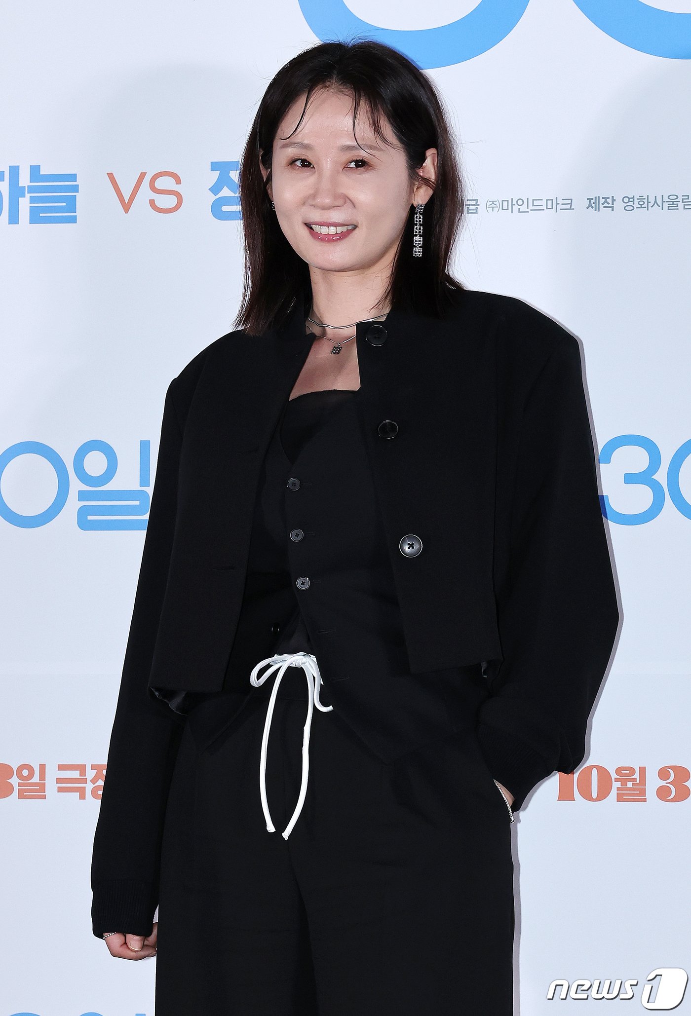 본문 이미지 - 배우 김선영은 오는 4월 2일 개막하는 연극 &#39;그의 어머니&#39;에서 어머니의 맹목적인 모성애를 보여주며 감정의 억압과 폭발을 드러낼 예정이다. /뉴스1 ⓒ News1 김진환 기자