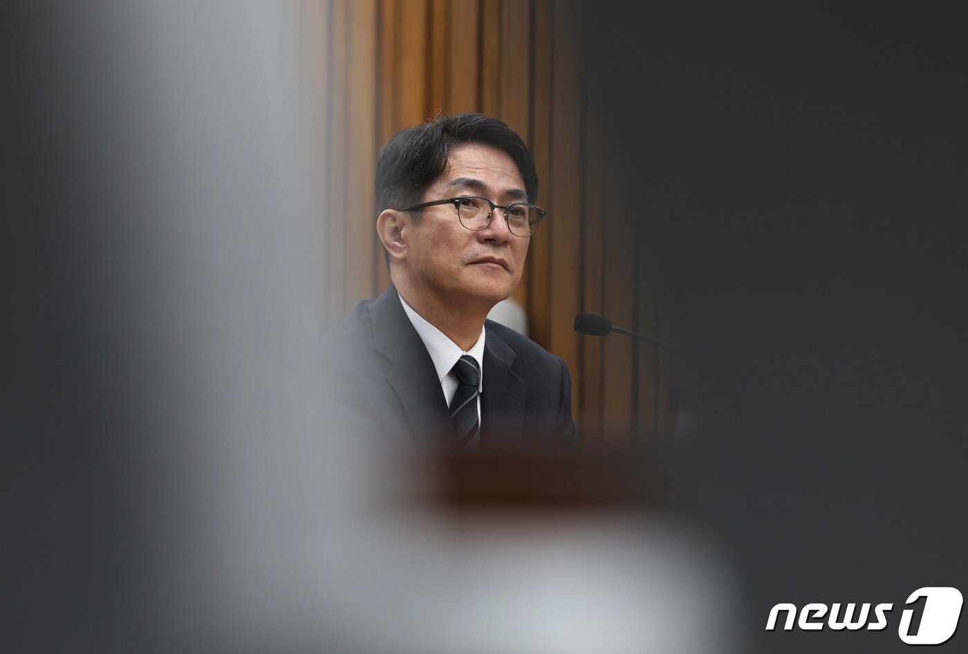 본문 이미지 - 이균용 대법원장 후보자가 20일 서울 여의도 국회에서 열린 인사청문회에서 의원들의 질의를 듣고 있다. 2023.9.20/뉴스1 ⓒ News1 송원영 기자