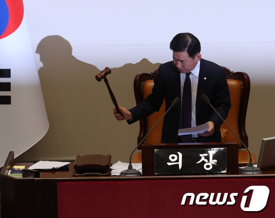 이재명 체포동의안 가결…찬 149표 반 136표