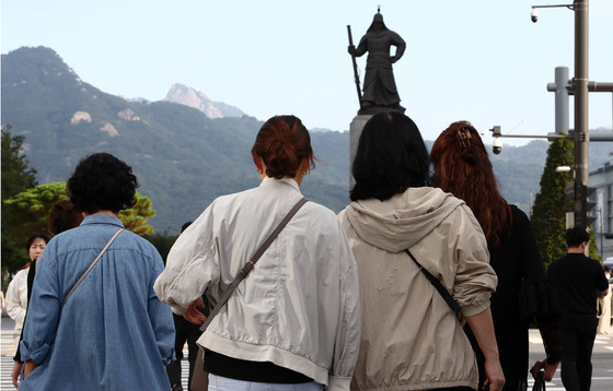 10월 첫날 아침 8도까지 '뚝'…전국 곳곳 강풍 불어 쌀쌀[내일날씨]