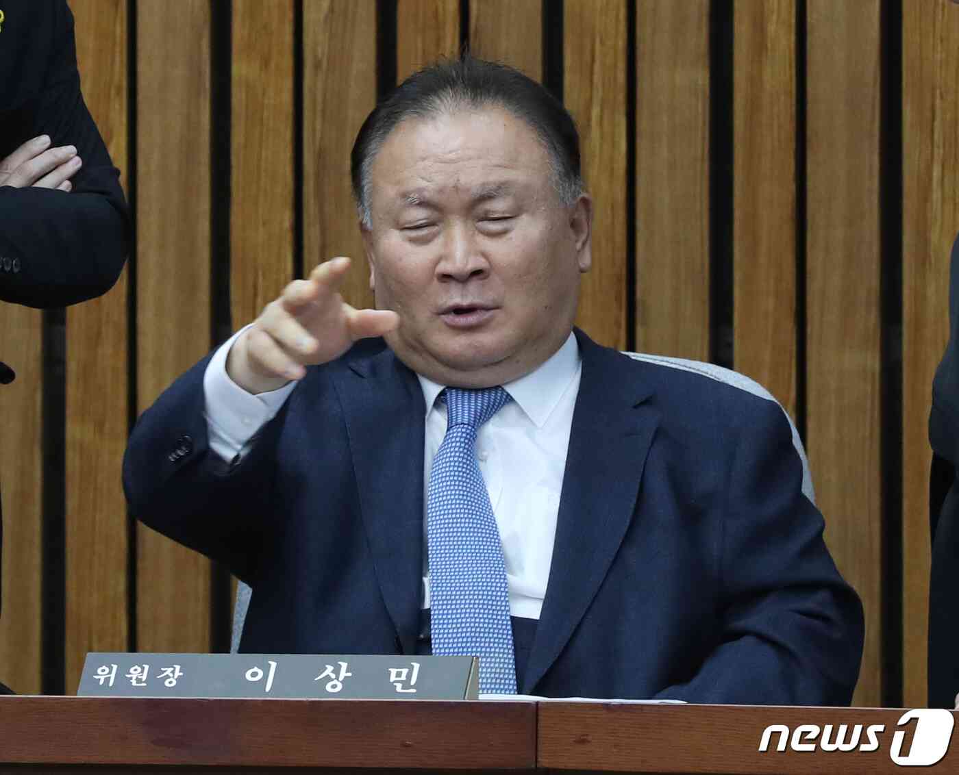 이상민 국회 인사청문특별 위원장이 18일 오후 서울 여의도 국회에서 열린 권영준 대법관 임명동의에 관한 인사청문특별위원회 전체회의 주재하는 모습. 2023.7.18/뉴스1 © News1 송원영 기자