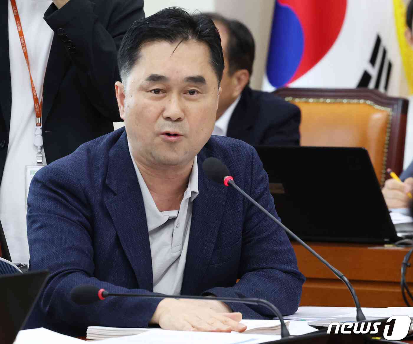 김종민 국회 정무위 더불어민주당 간사가 4일 오후 서울 여의도 국회에서 열린 정무위원회 전체회의에서 발언 하는 모습. 2023.9.4/뉴스1 © News1 송원영 기자
