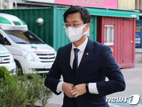 장경태 최고위원, 녹색병원 도착