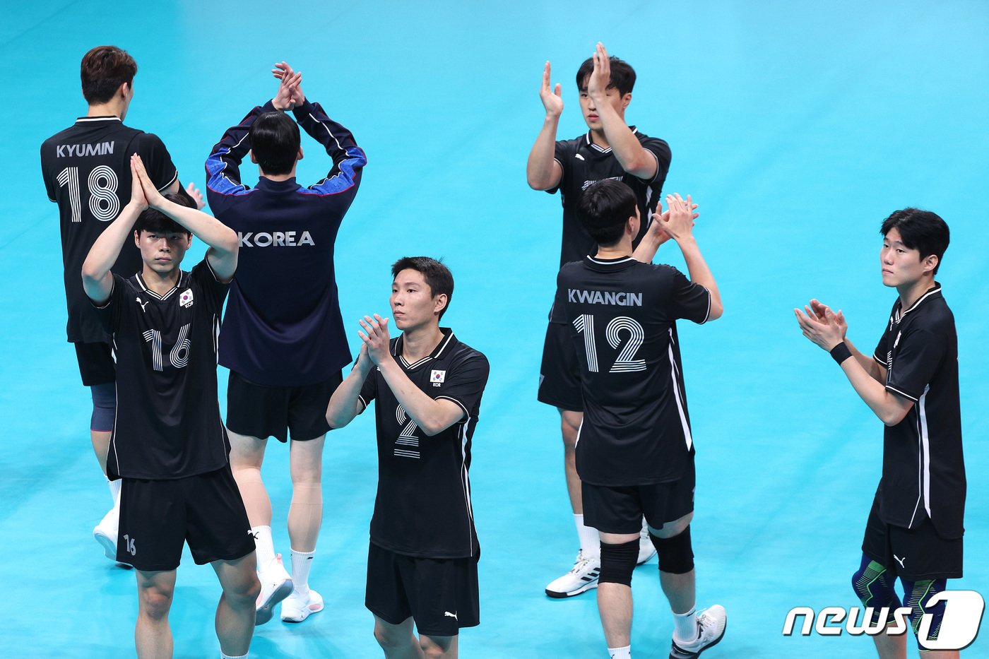 본문 이미지 - 항저우 아시안게임에서 수모를 겪은 남자 배구 대표팀. /뉴스1 DB ⓒ News1 신웅수 기자