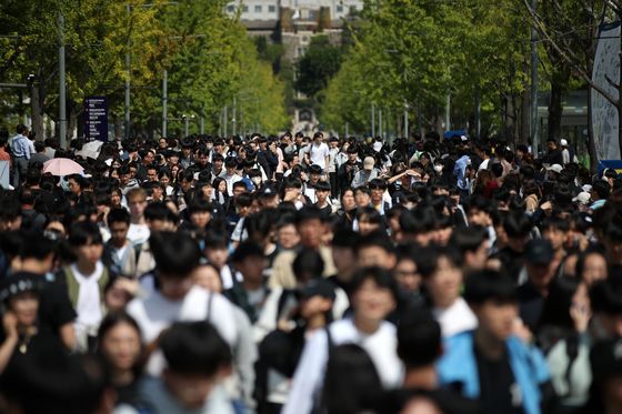 경찰, '연대 논술시험지 유출 논란' 관련 디시인사이드 압수수색