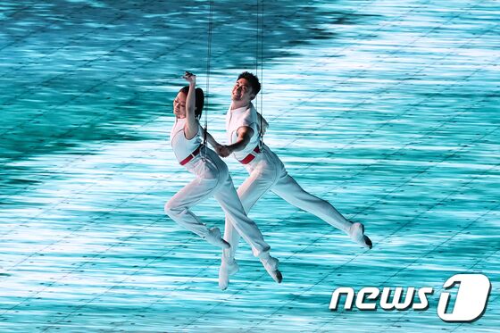 23일 오후 중국 항저우 올림픽 스포츠센터 스타디움에서 열린 '2022 제19회 항저우 아시안게임' 개회식에서 개막공연이 펼쳐지고 있다. 2023.9.23/뉴스1 © News1 유승관 기자