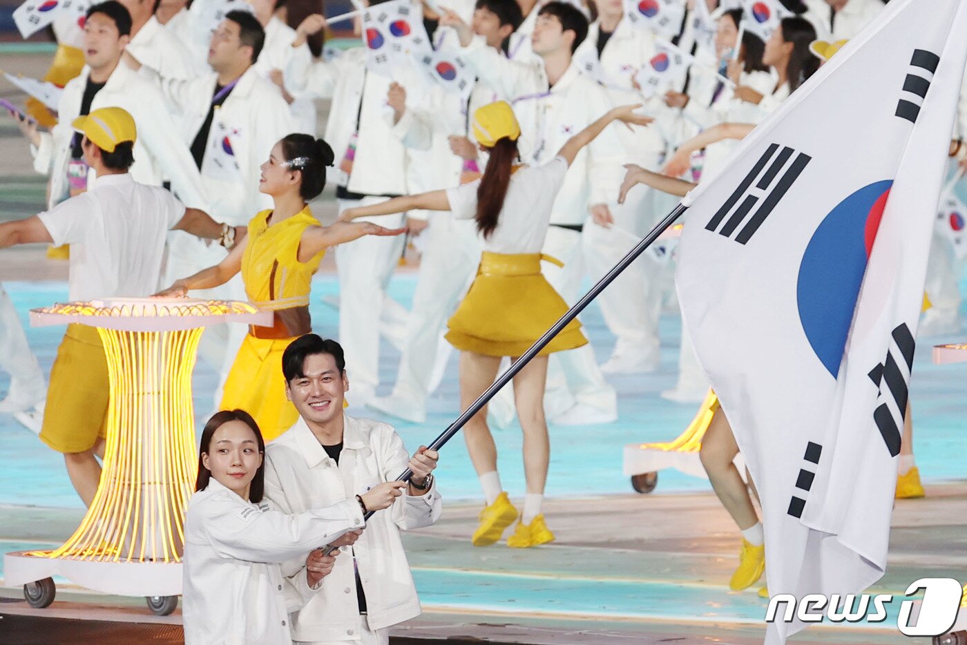 본문 이미지 - 2026년 9월엔 아이치·나고야 하계 아시안게임이 열린다. 사진은 2023년 항저우 아시안게임 개회식 당시의 모습./ 뉴스1 DB ⓒ News1 민경석 기자