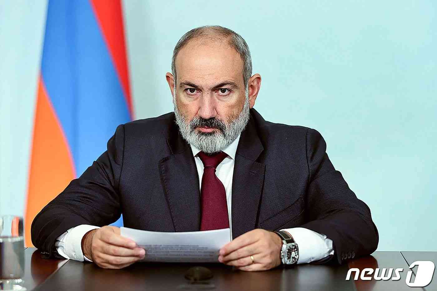 24일(현지시간) 니콜 파시니안 아르메니아 총리가 TV 연설을 하고 있다. 2023.9.25. © AFP=뉴스1 © News1 김기성 기자