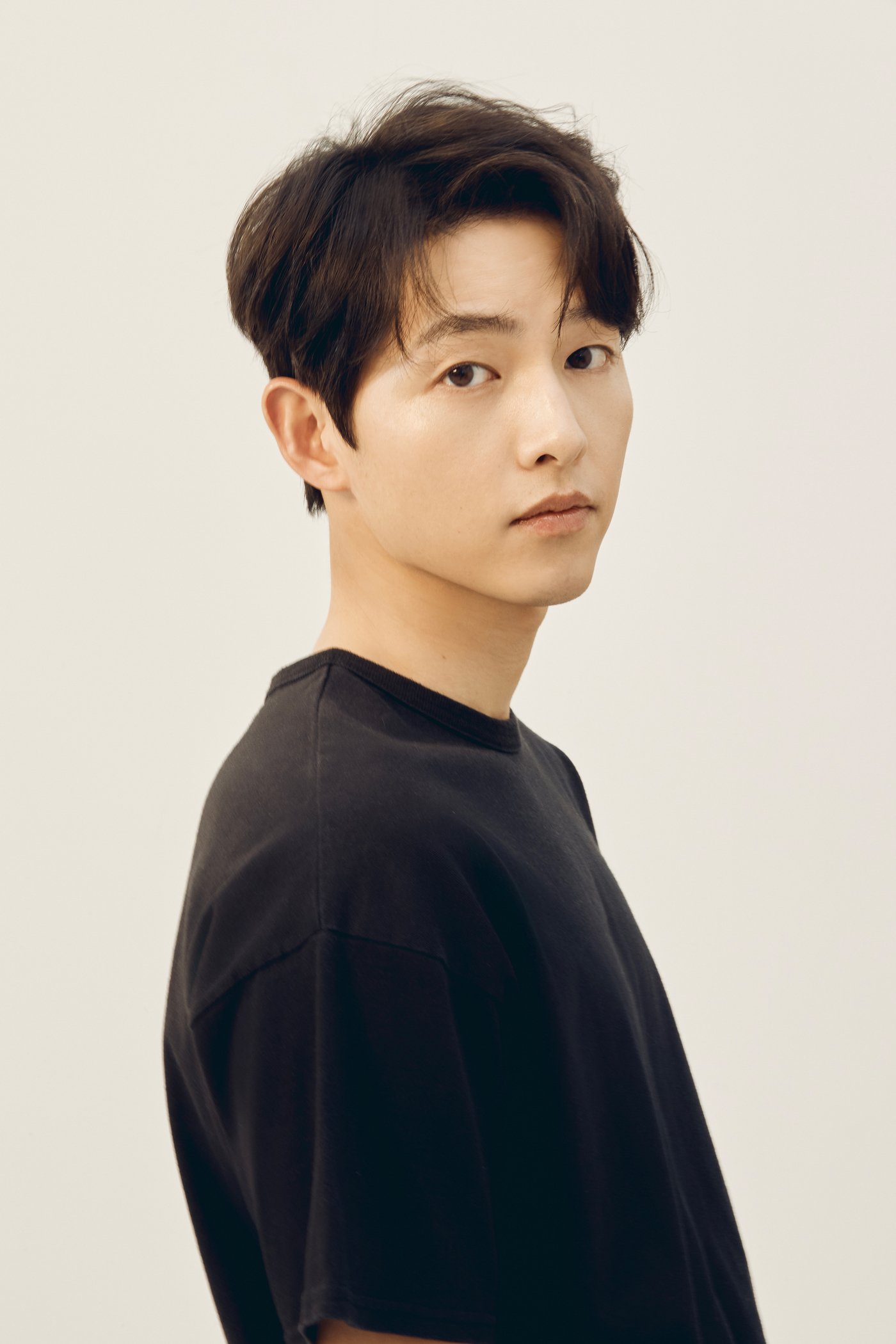 본문 이미지 - 송중기 / 하이지음스튜디오