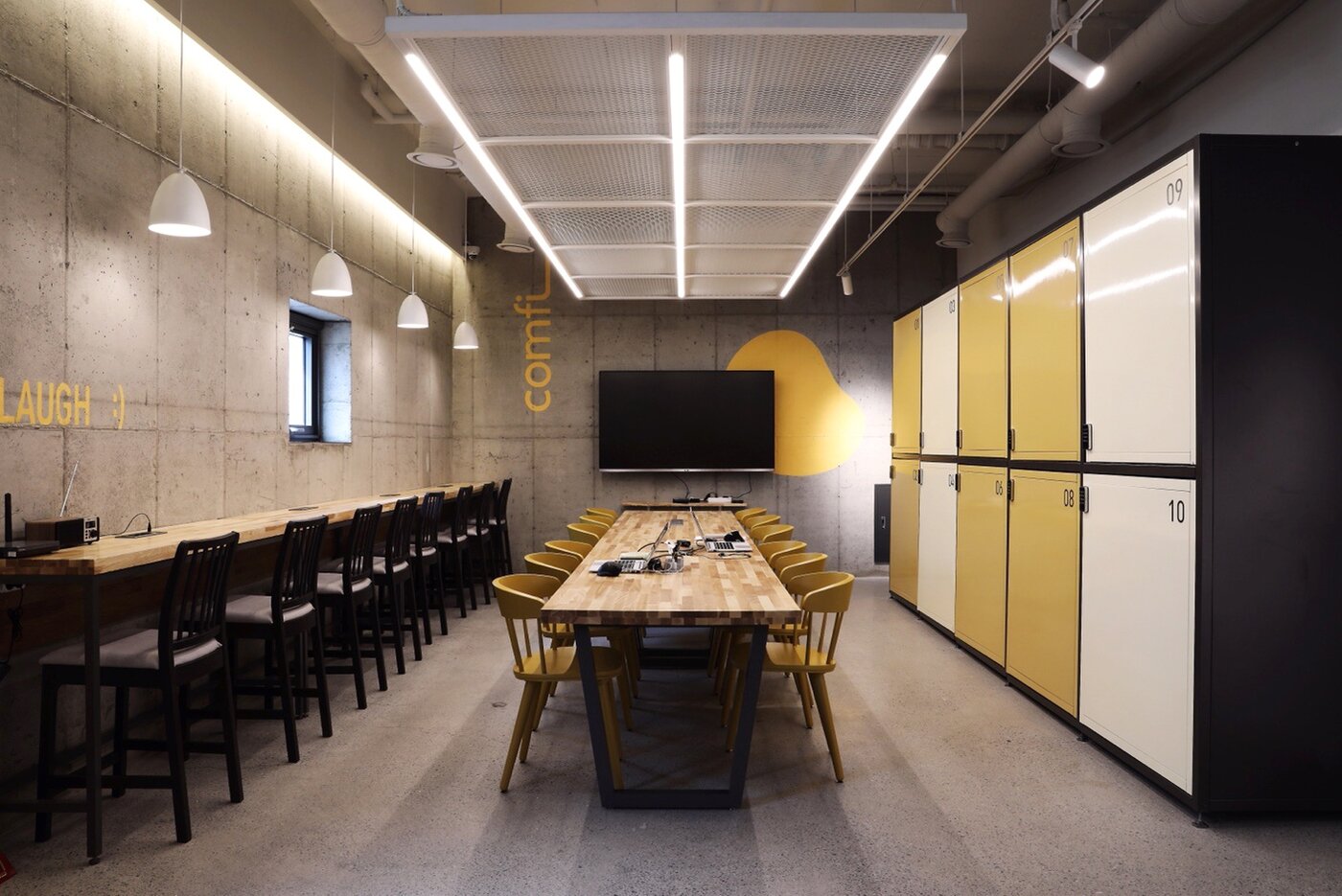 본문 이미지 - 코리빙하우스 Comfi의 커뮤니티 라운지. 사진제공=코리빙 하우스