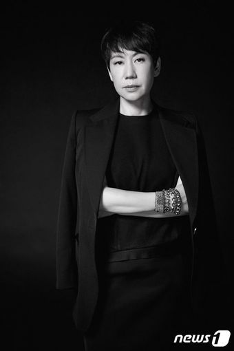 본문 이미지 - 우영미 디자이너.