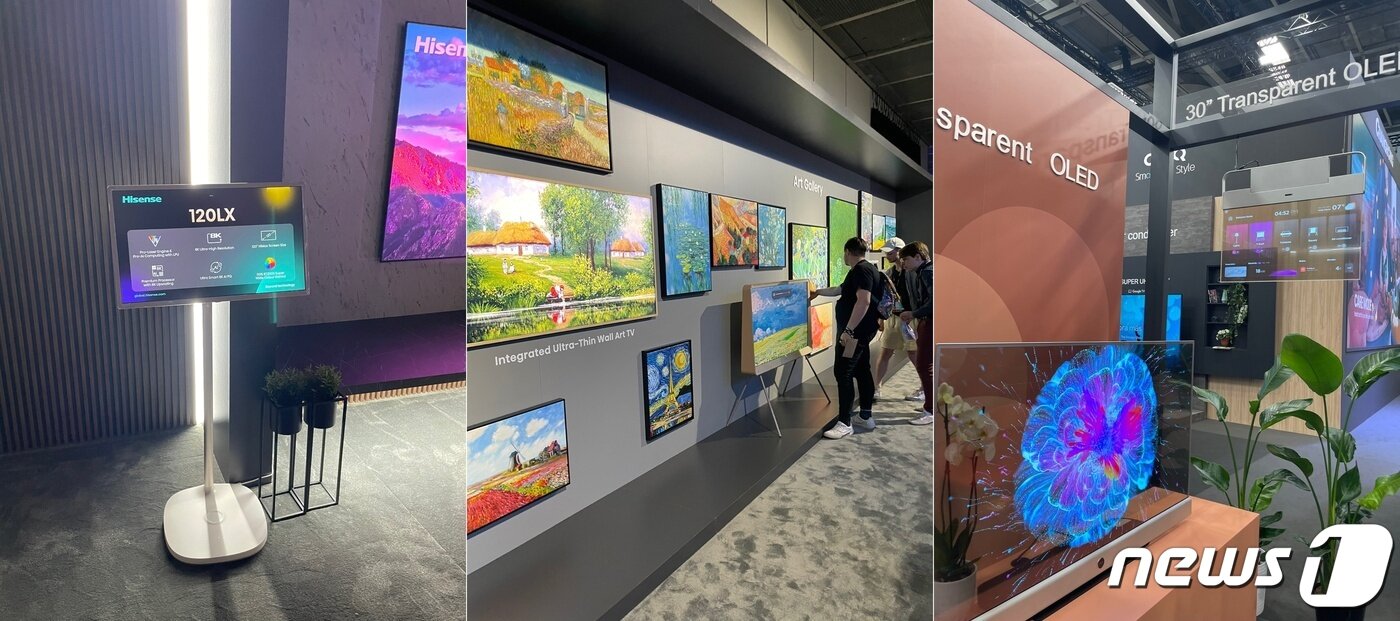 본문 이미지 - 왼쪽부터 하이센스 부스에 전시된 LG 스탠바이미고, LG전자의 포제 및 삼성전자의 더 세리프·더 프레임과 유사제품. 오른쪽은 창홍의 투명 OLED 전시 제품.  2023.9.2/뉴스1 ⓒ News1 강태우 기자