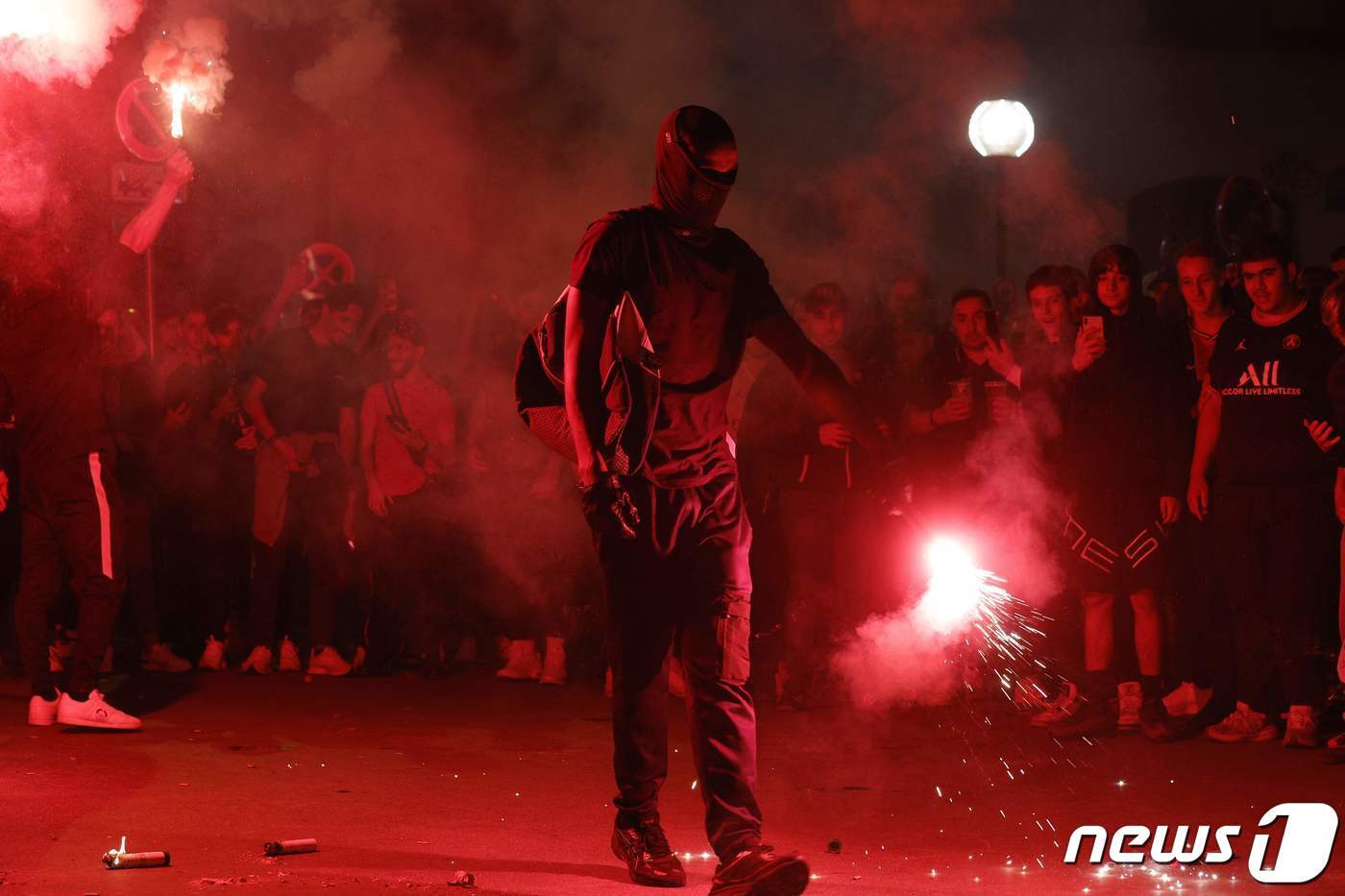 본문 이미지 - PSG의 강성 팬들. ⓒ AFP=뉴스1