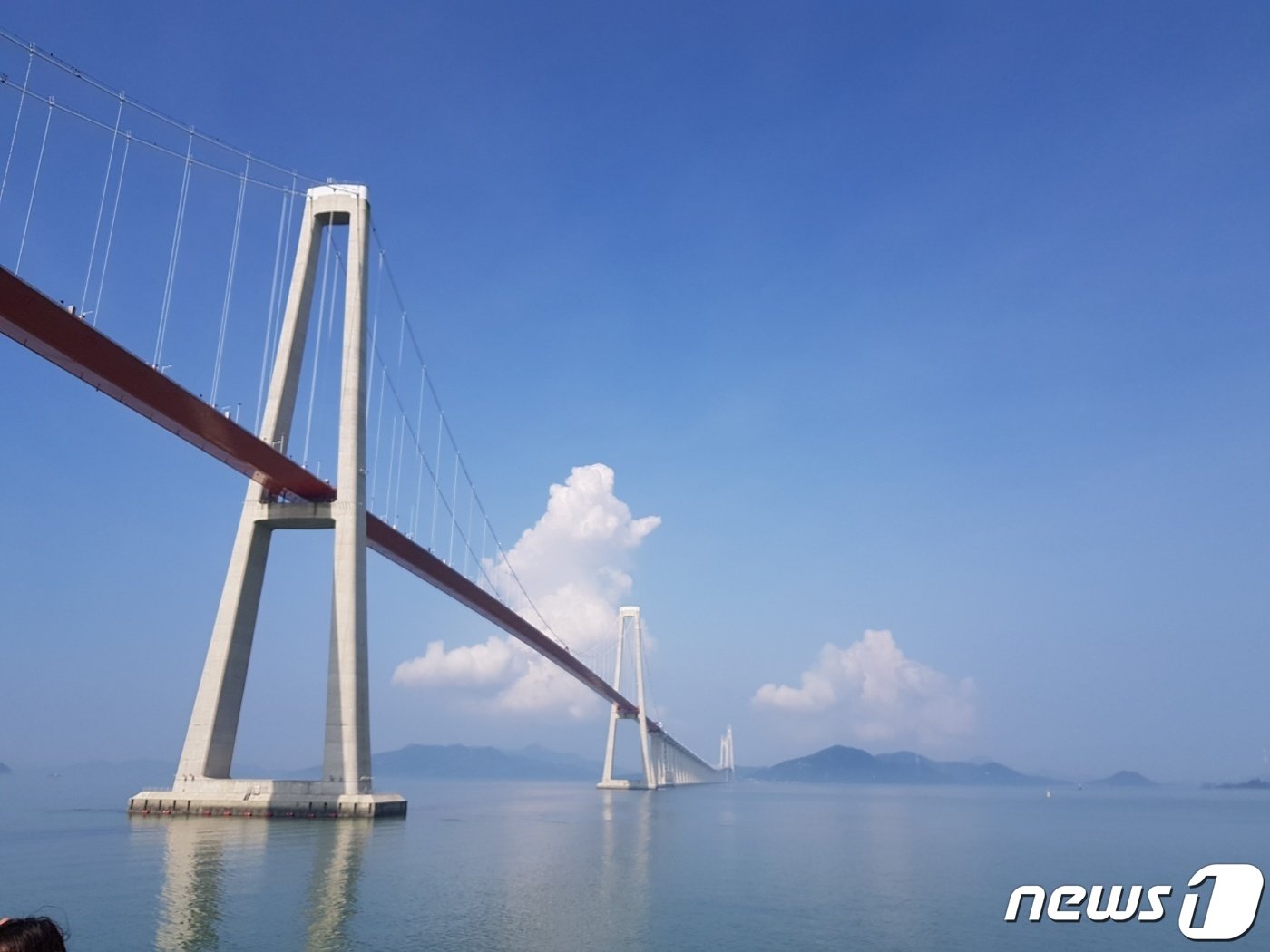 본문 이미지 - 배위에서 바라본 천사대교 2023.9.3/뉴스1 ⓒ News1 김태성 기자