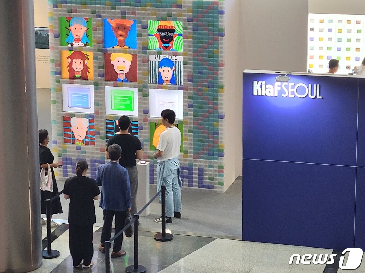 본문 이미지 - 키아프 행사장 밖 코엑스에 열린 메디힐 팝업 ⓒ News1