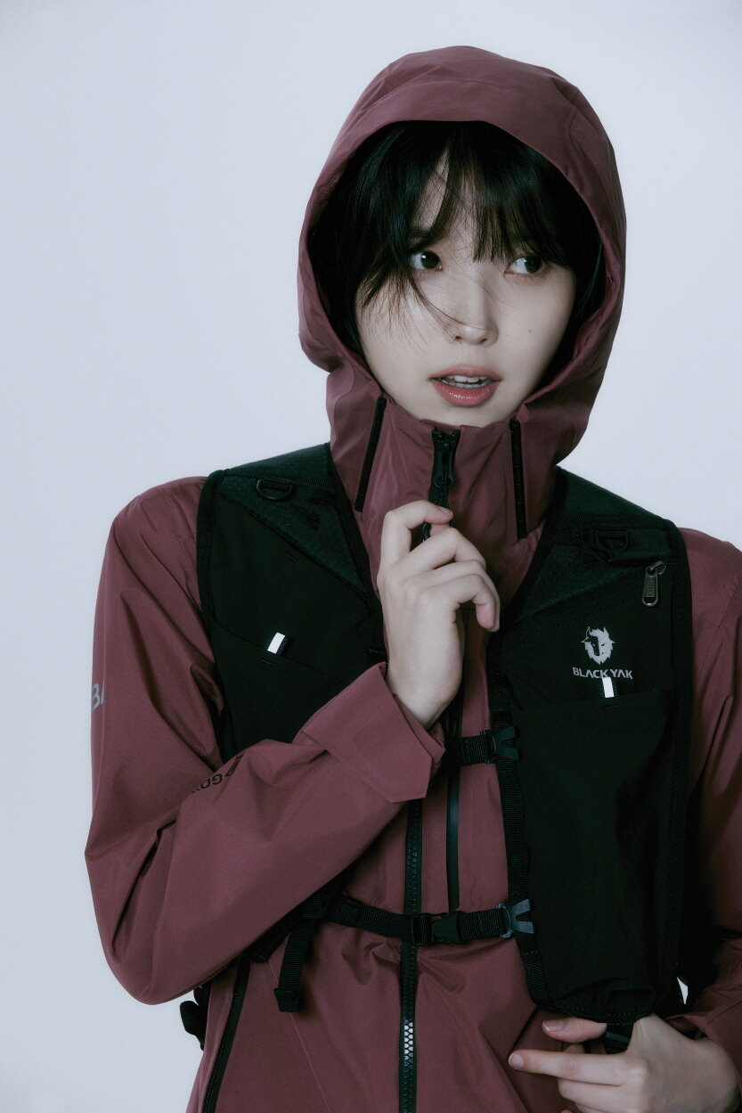 본문 이미지 - 아이유/블랙야크 제공