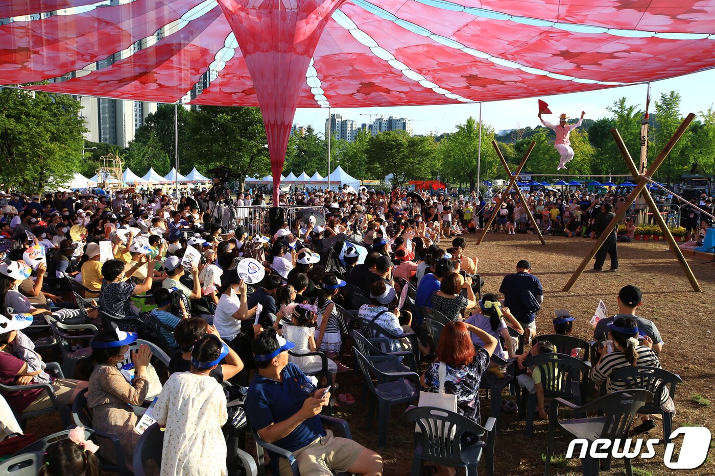 본문 이미지 - 지난해 과천축제 모습.(과천시 제공)