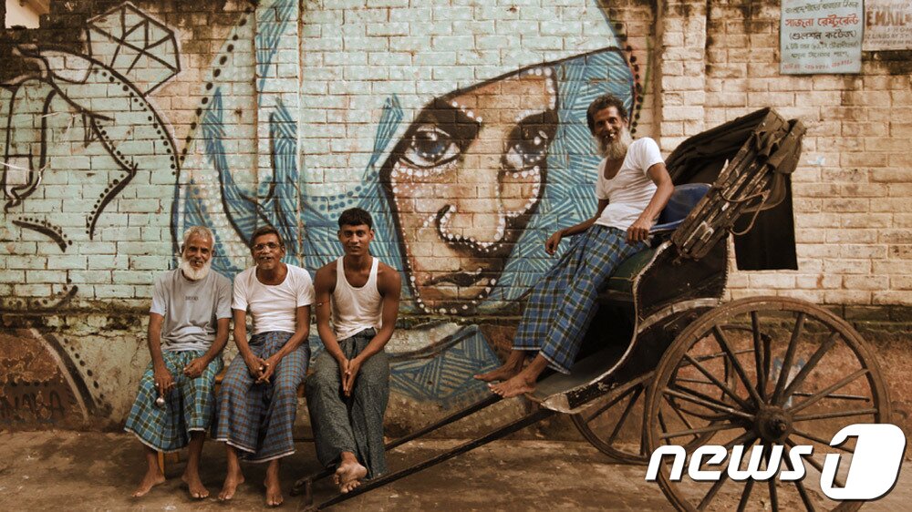 본문 이미지 - 2023 춘천영화제 개막작인 고(故) 이성규 감독의 오래된 인력거.(춘천영화제 제공)