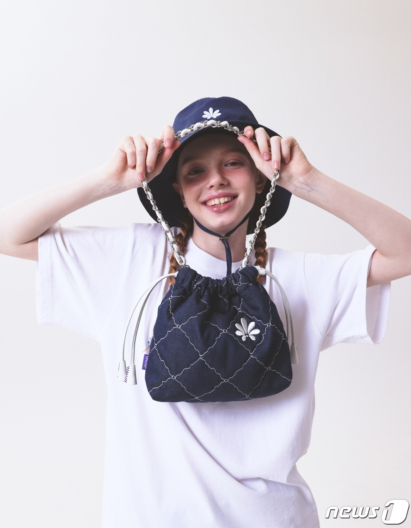 본문 이미지 - 티피코시 데님 퀼팅백.(LF몰 제공)