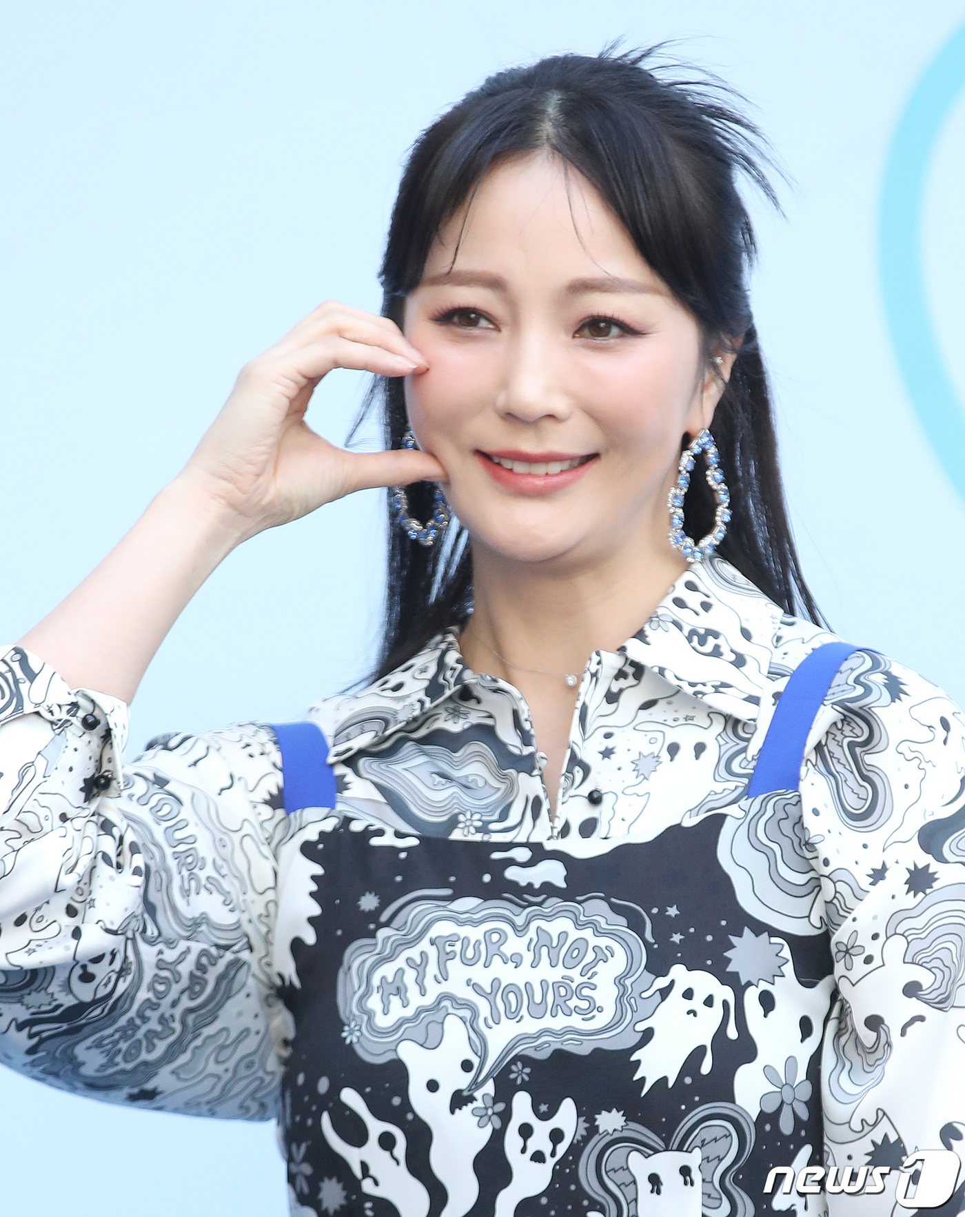 (서울=뉴스1) 권현진 기자 = 방송인 안혜경이 8일 서울 중구 동대문 DDP에서 열린 ‘2024 S/S 서울패션위크’ 비건타이거 컬렉션에서 포즈를 취하고 있다. 2023.9.8/ …