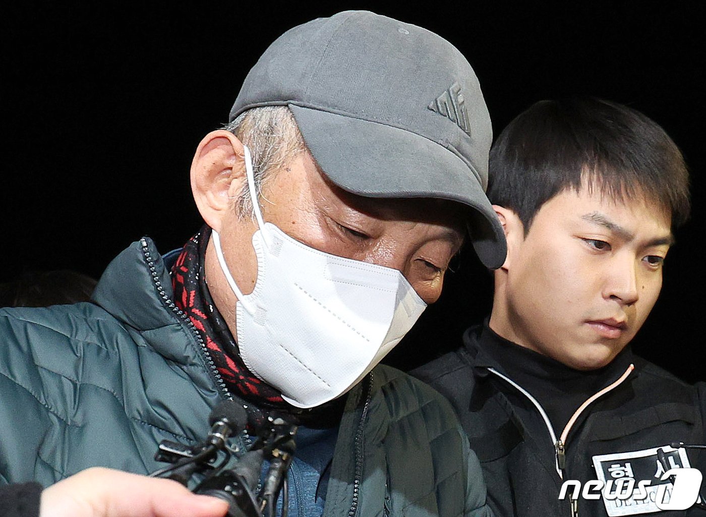 본문 이미지 - 경기 고양시와 양주시 다방에서 60대 여성 업주 2명을 잇따라 살해한 혐의로 구속된 피의자 이영복(57)/뉴스1 ⓒ News1 장수영 기자