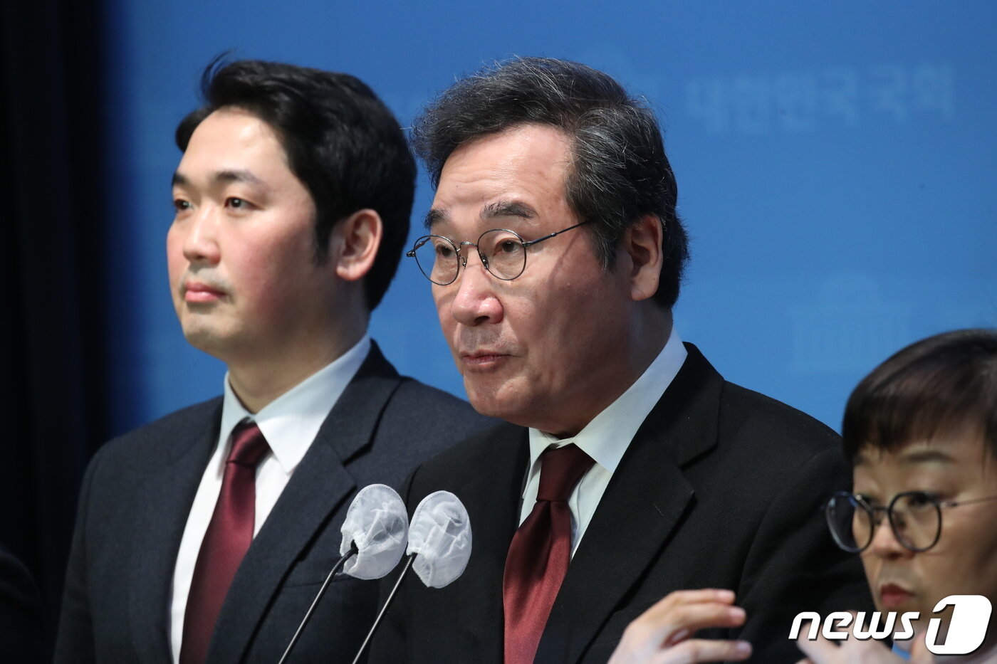 본문 이미지 - 이낙연 전 더불어민주당 대표가 11일 오후 서울 여의도 국회 소통관에서 기자회견을 갖고 더불어민주당 탈당 선언 및 신당 창당 계획을 발표하고 있다. 2024.1.11./뉴스1 ⓒ News1 임세영 기자