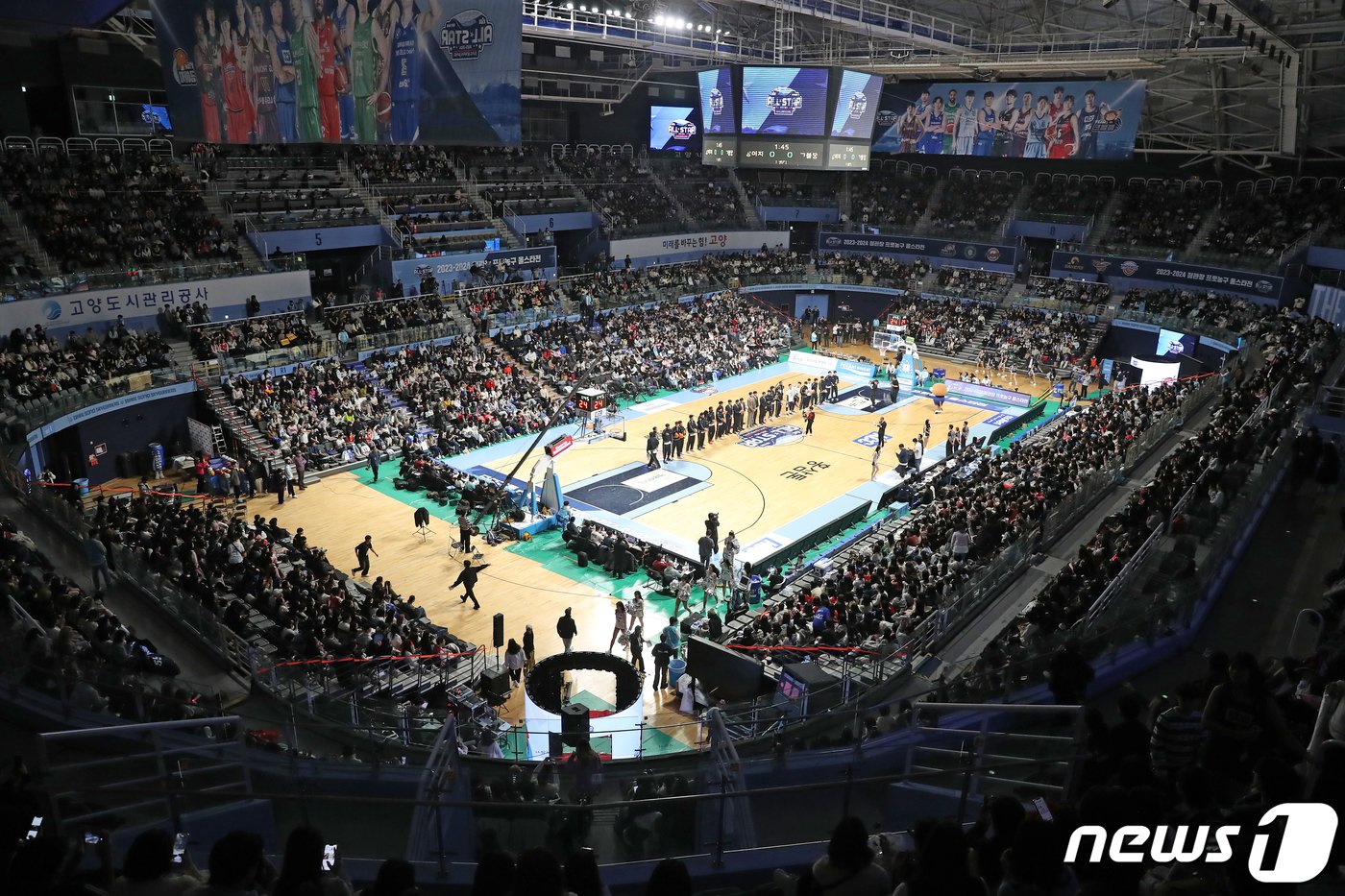 본문 이미지 - 14일 오후 경기 고양시 일산서구 고양 소노 아레나에서 열린 '2023-2024 정관장 프로농구' 올스타전 ⓒ News1 이승배 기자