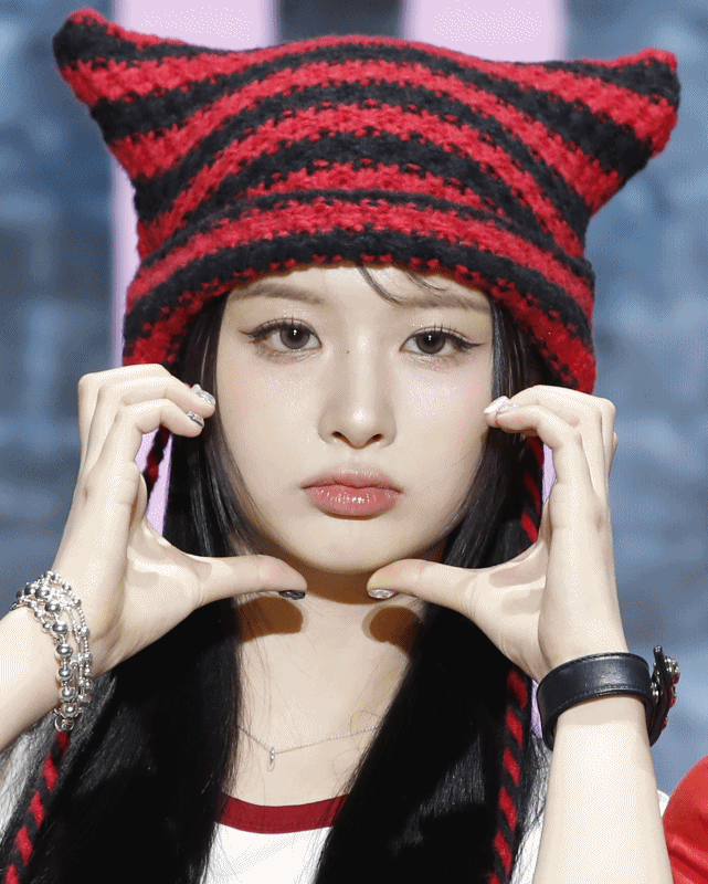 본문 이미지 - 엔믹스 설윤이 확신의 걸그룹 센터 미모를 자랑했다. 2024.1.15/뉴스1