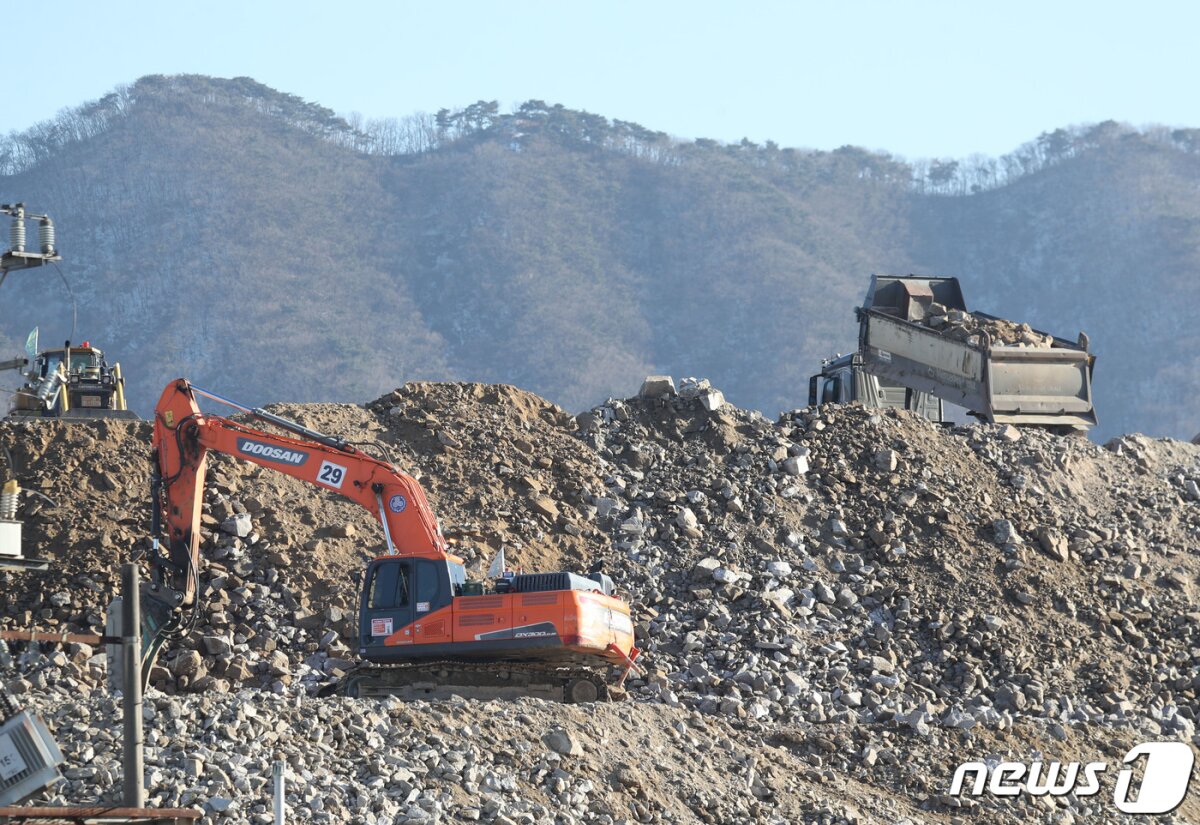 경기 용인시 원삼면 용인 반도체클러스터 일반산업단지 공사 현장의 모습. 2024.1.15/뉴스1 © News1 김영운 기자