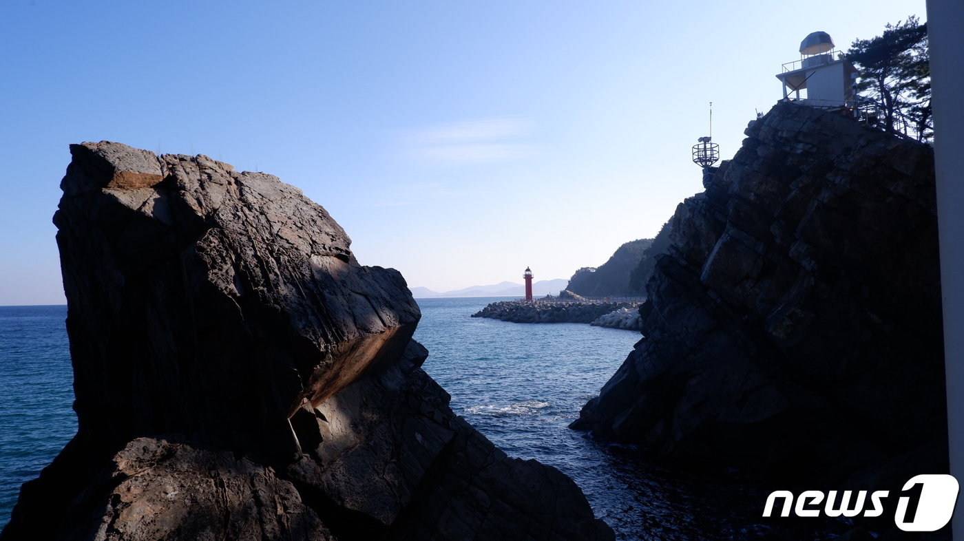 본문 이미지 - 겨울 바다의 낭만이 서린 바다부채길ⓒ News1 