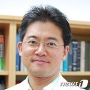 정하웅 KAIST 물리학과 교수