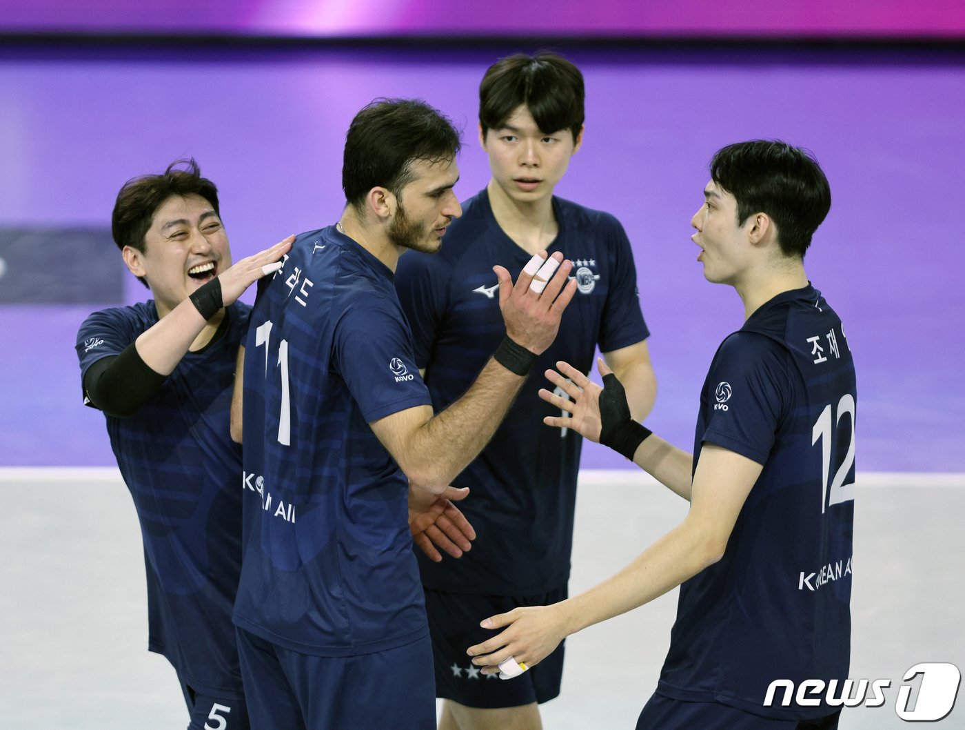 본문 이미지 - 무라드 칸과 동행하는 대한항공. /뉴스1 DB ⓒ News1 박정호 기자