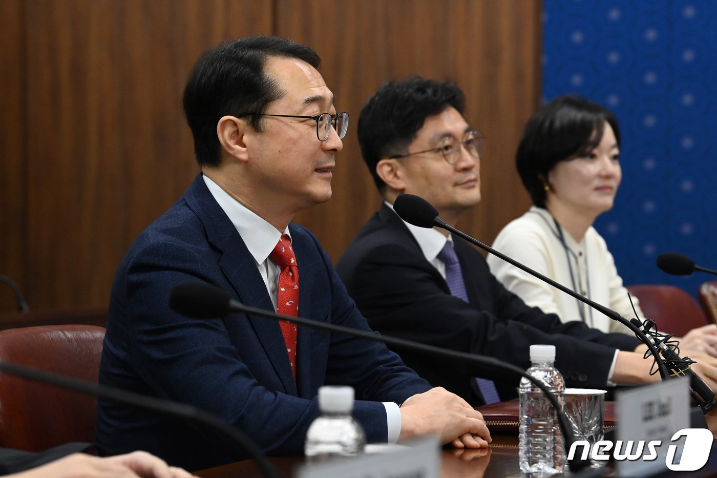 본문 이미지 - 김건 외교부 한반도평화교섭본부장이 18일 오전 서울 종로구 외교부 청사에서 열린 한미 북핵수석대표협의에서 발언하고 있다. (공동취재) 2024.1.18/뉴스1 ⓒ News1 허경 기자