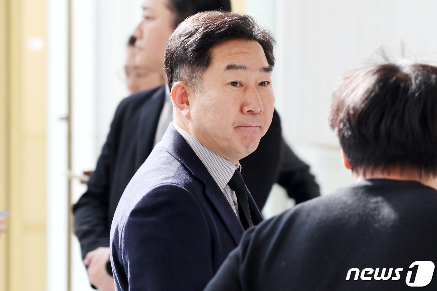 본문 이미지 - 김윤석 롯데GS화학 대표이사 전무가 18일 오후 서울 송파구 롯데월드타워에서 열린 ' 2024 상반기 롯데 VCM(Value Creation Meeting, 사장단회의)에 참석하고 있다. 2024.1.18/뉴스1 ⓒ News1 민경석 기자