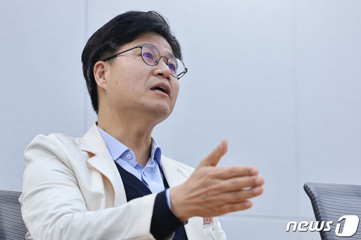 본문 이미지 - 김재현 삼성서울병원 내분비대사내과 교수가 18일 서울 강남구 삼성생명일원역빌딩에서 뉴스1과 인터뷰를 하고 있다. 2024.1.18/뉴스1 ⓒ News1 신웅수 기자