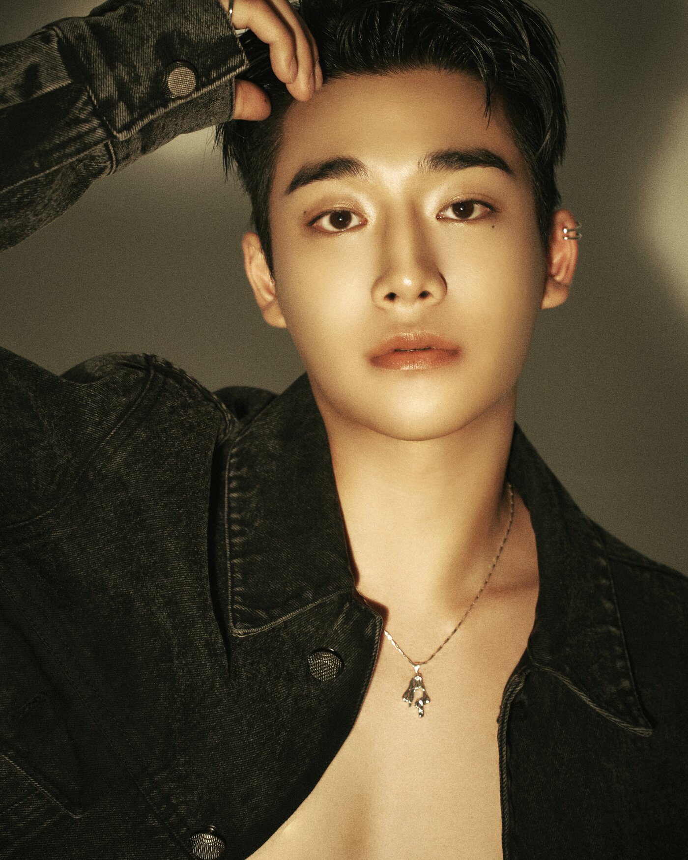 본문 이미지 - 배우 강율/ 사진제공=타조엔터테인먼트