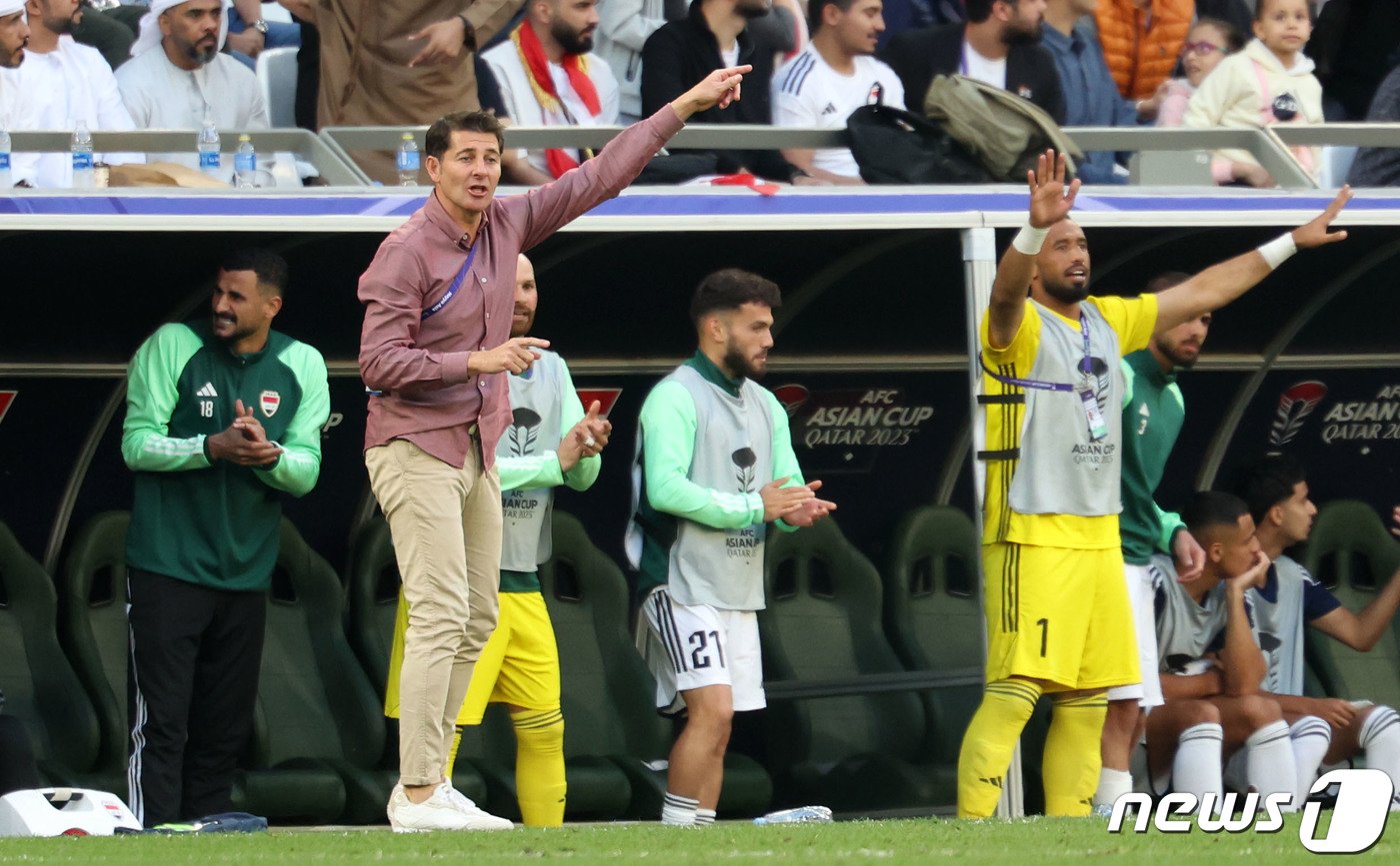 본문 이미지 - 이라크 헤수스 카사스 감독/뉴스1 ⓒ News1 김성진 기자