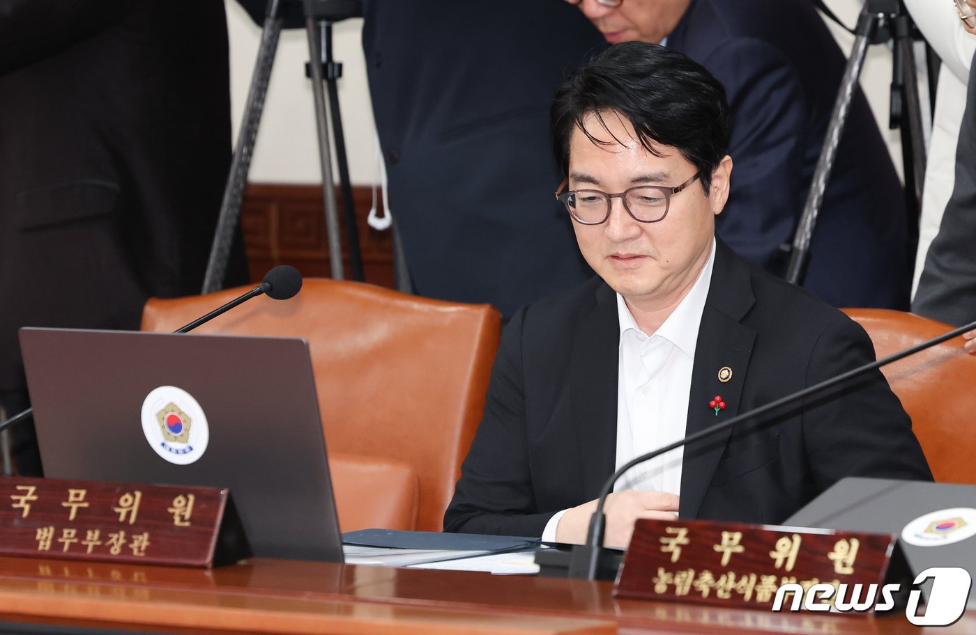 본문 이미지 - 심우정 법무부 차관이 23일 서울 종로구 정부서울청사에서 열린 국무회의에 참석헤 있다. 2024.1.23/뉴스1 ⓒ News1 허경 기자