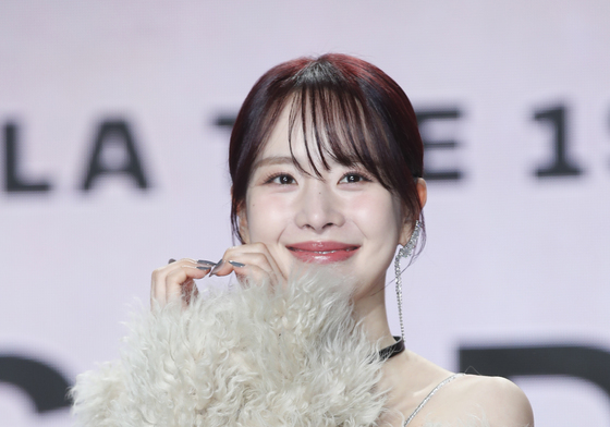 우주소녀 설아, 'AI 활용' 손편지 사과…"생각 짧아, 더 신중하겠다"