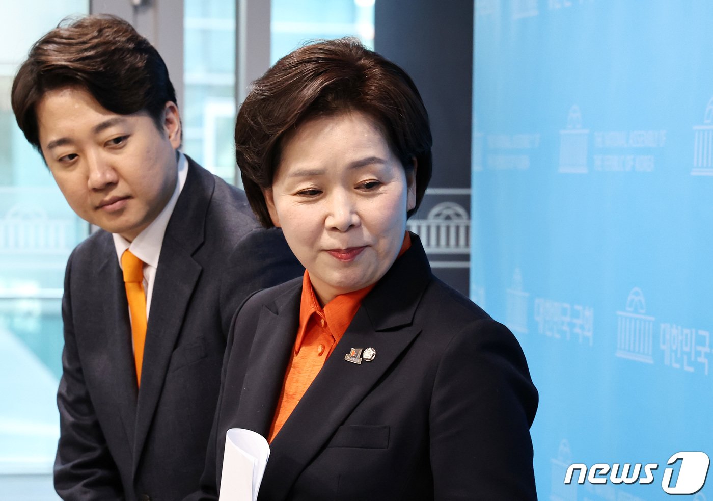 본문 이미지 - 이준석 개혁신당 대표와 양향자 한국의희망 대표가 24일 오후 서울 여의도 국회 소통관에서 합당 관련 기자회견을 마치고 취재진의 질문을 듣고 있다. 2024.1.24/뉴스1 ⓒ News1 구윤성 기자