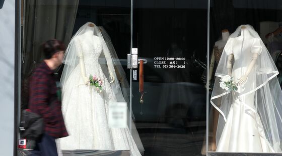 40세 미혼男, 20년새 5배 급증…60년생 6.3%→80년생 30.1%