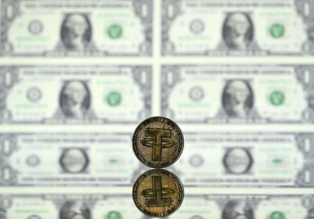 1470원 찍은 환율, 업비트선 '달러 코인' 테더 1496원…왜?